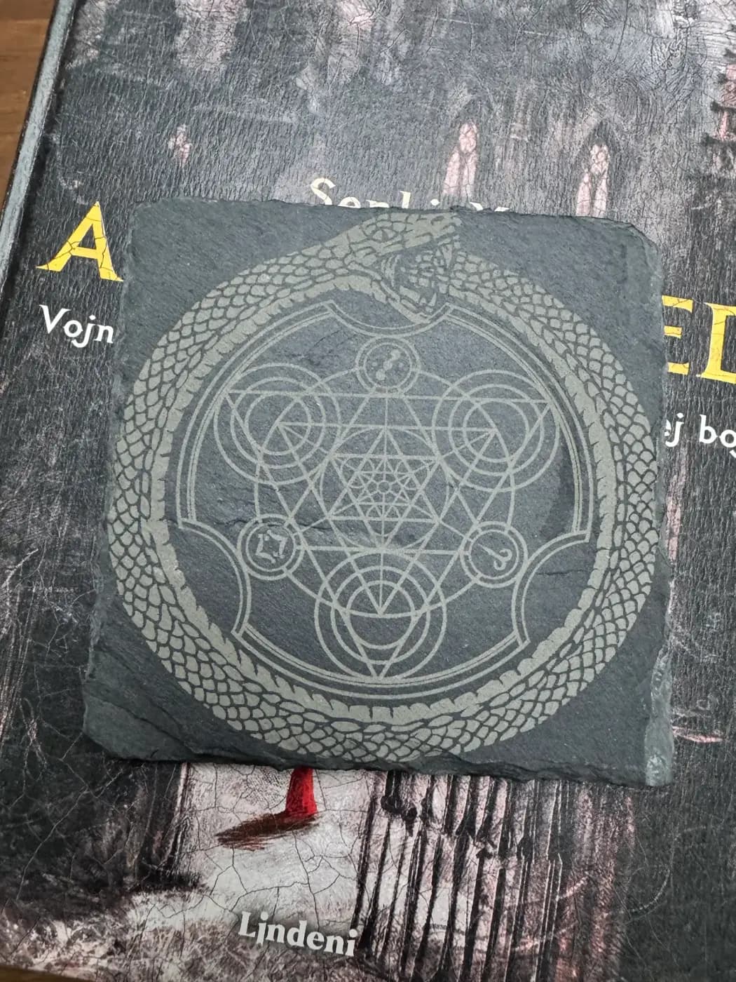 XL balení Břidlicový podtácek Fragment alchymie 4ks